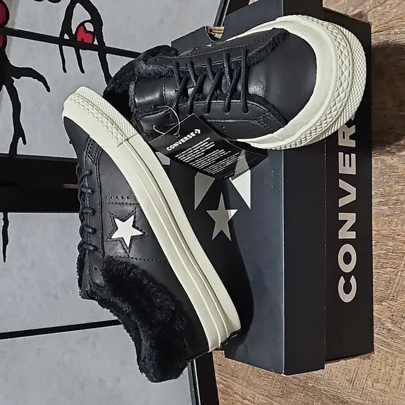 Converse Shoes One Star Ox Faux Fur Sneakers 5 NWB