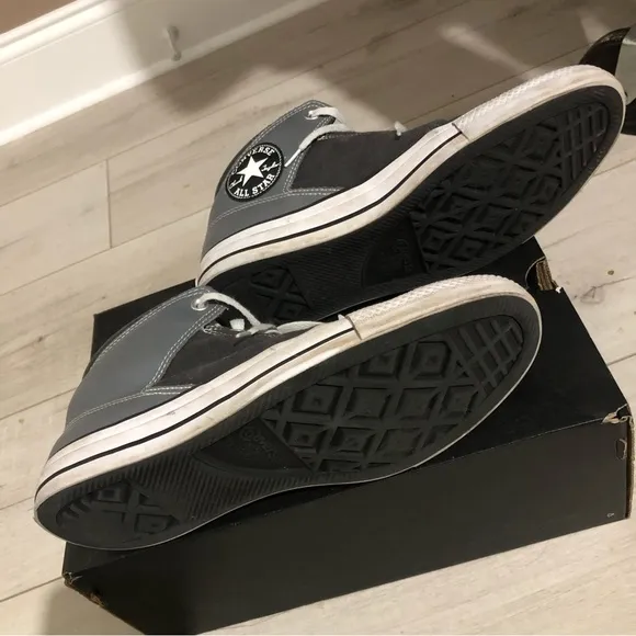 Converse star shoes size 9