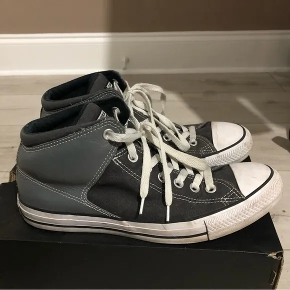 Converse star shoes size 9