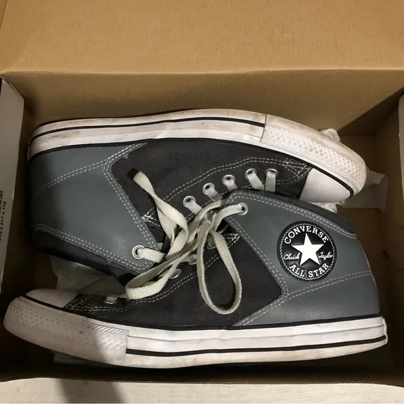 Converse star shoes size 9