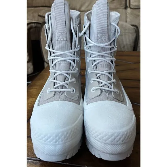 Converse Woman’s Platform Extra High Beige Waterproof Winter Boots Size‎ 8 NIB