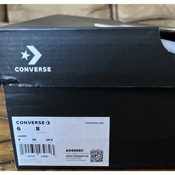 Converse Woman’s Platform Extra High Beige Waterproof Winter Boots Size‎ 8 NIB