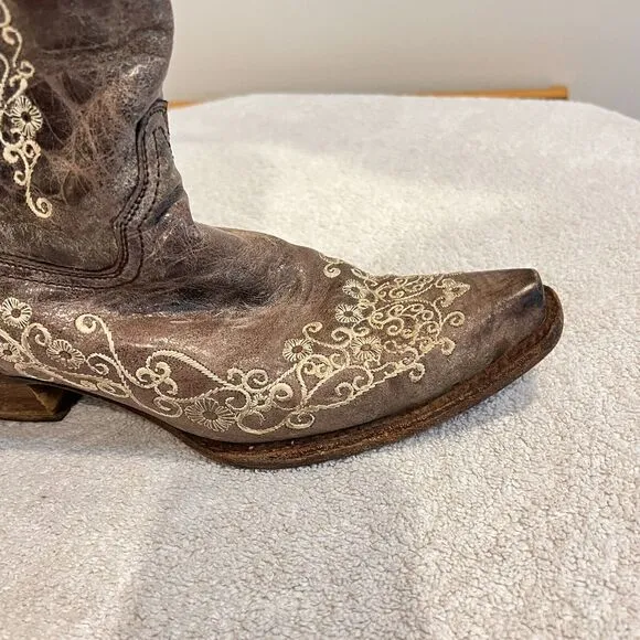 Corral Distressed Brown Cowgirl Boots Bone Embroidery 7.5 Western Cowboy Boho