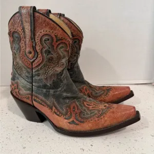 Corral Multicolor Embroidered Ankle Boots. Gorgeous Boots! Size 8.  EUC!!