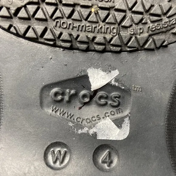 Crocs Girls Abstract Pattern Dual Comfort Waterproof Shoes Size 4