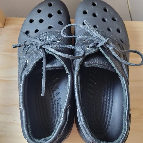 CROCS Rare Islander Sport Pitcrew Shoes 11