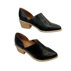 Cynthia Rowley Eddie Shoe Bootie Black Pointed Toe Size 9