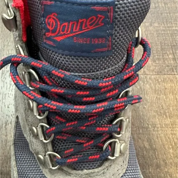 Danner Jag Women's Trail Boot Size 6 Waterproof Leather
