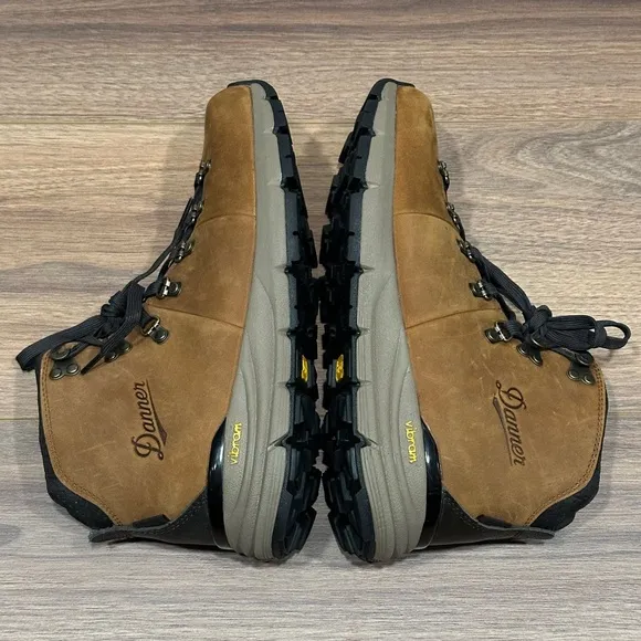 Danner Mountain 600 4.5” in Rich Brown Size 8