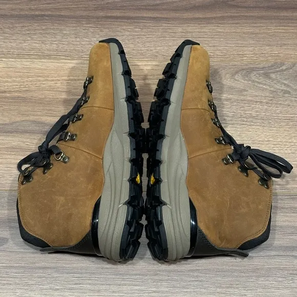 Danner Mountain 600 4.5” in Rich Brown Size 8