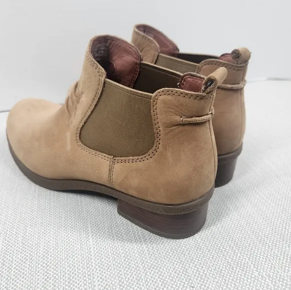 Dansko Bea Biscotti Size 39 Tan Leather Boots Waterproof