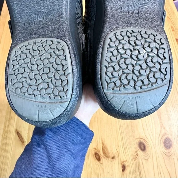 Dansko Ingrid Paisley Black Strap Buckle Slip On Work Slip Resistant Shoes 37