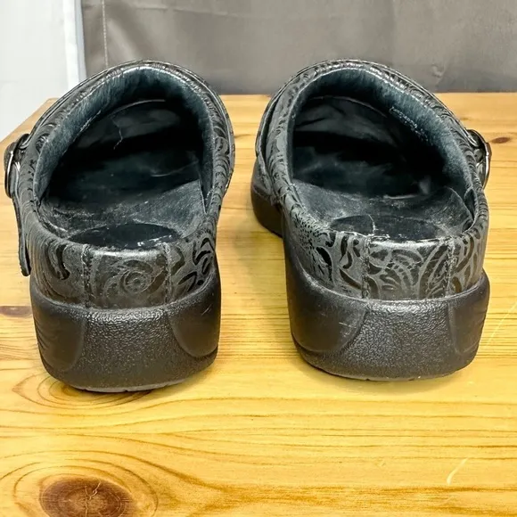 Dansko Ingrid Paisley Black Strap Buckle Slip On Work Slip Resistant Shoes 37