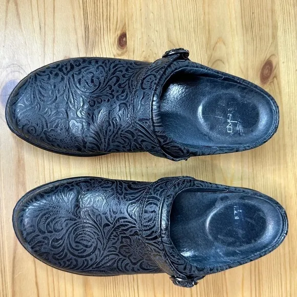 Dansko Ingrid Paisley Black Strap Buckle Slip On Work Slip Resistant Shoes 37