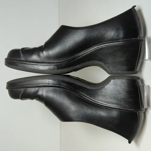 Dansko wedge slip on clog shoes women's size 9.5-10.  EU 40