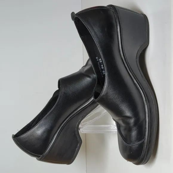 Dansko wedge slip on clog shoes women's size 9.5-10.  EU 40