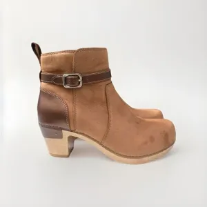 Dansko Women's Brook Nubuck Boots Taupe Burnished Size 37