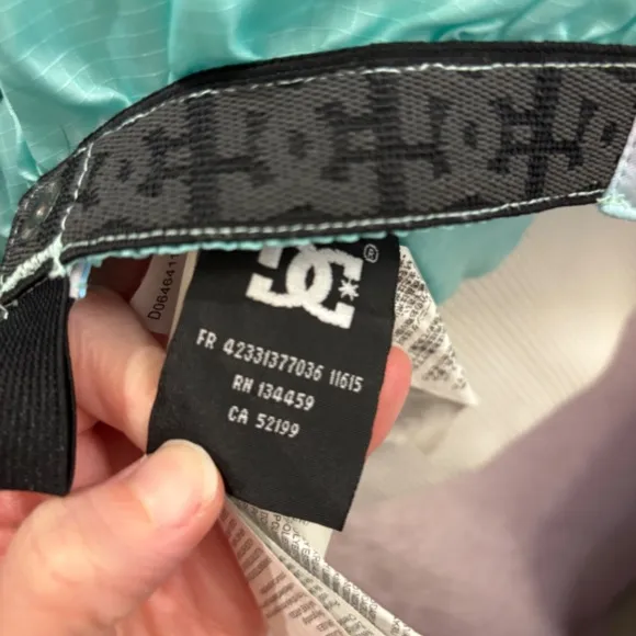 DC Shoes Women’s Water Resistant Snow Puffer Jacket Fur Size Small Multi…
