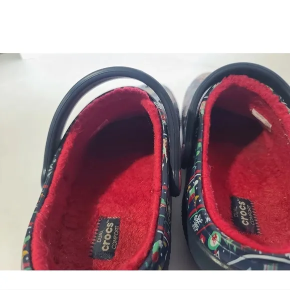 Disney World Christmas Mickey Mouse Castle Womens Crocs Fleece Lined US 7