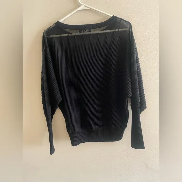 DKNY by Donna Karan Patterned Sheer Yarn Boat Neck LongSleeve Sweater Size M NWT