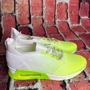 DKNY Women's Ashley Lace Up Lightweight Slip on Comfort Sneaker size 11 new