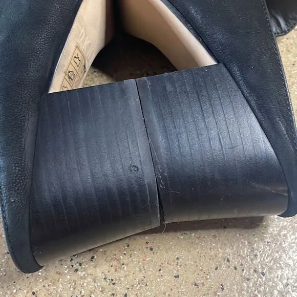 DKNY Times Black Nubuck Suede Stacked Heel Slip On Mules sz 8.5