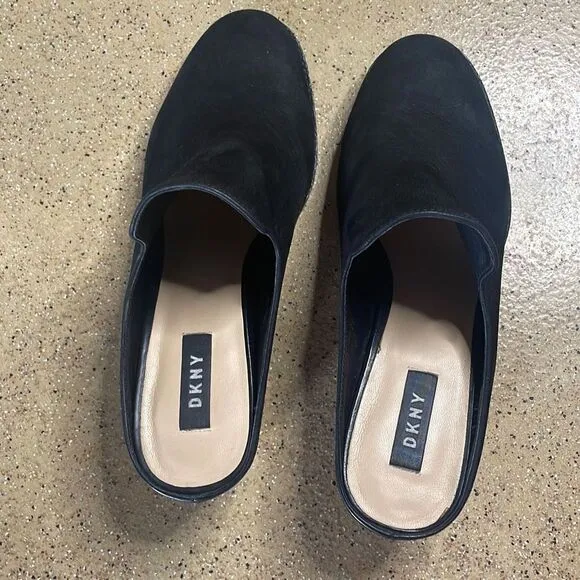 DKNY Times Black Nubuck Suede Stacked Heel Slip On Mules sz 8.5