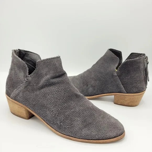 Dolce Vita Grey Perforated Suede Karsen Ankle Bootie Heel Boots Women's Size 8.5