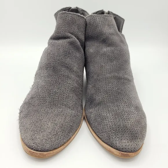Dolce Vita Grey Perforated Suede Karsen Ankle Bootie Heel Boots Women's Size 8.5
