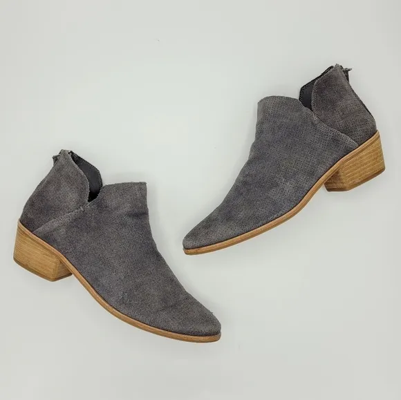 Dolce Vita Grey Perforated Suede Karsen Ankle Bootie Heel Boots Women's Size 8.5