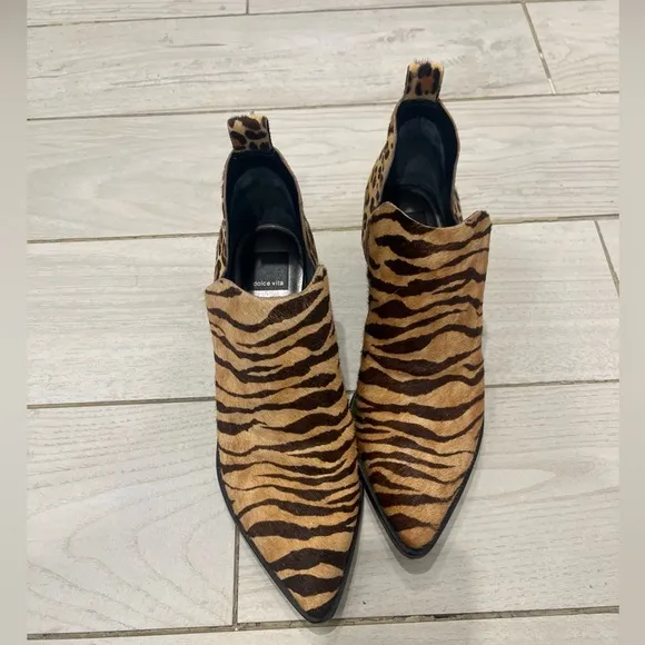 Dolce Vita Sonni Tiger/Calf Hair Animal Print Pointed Ankle Booties Women Size 9