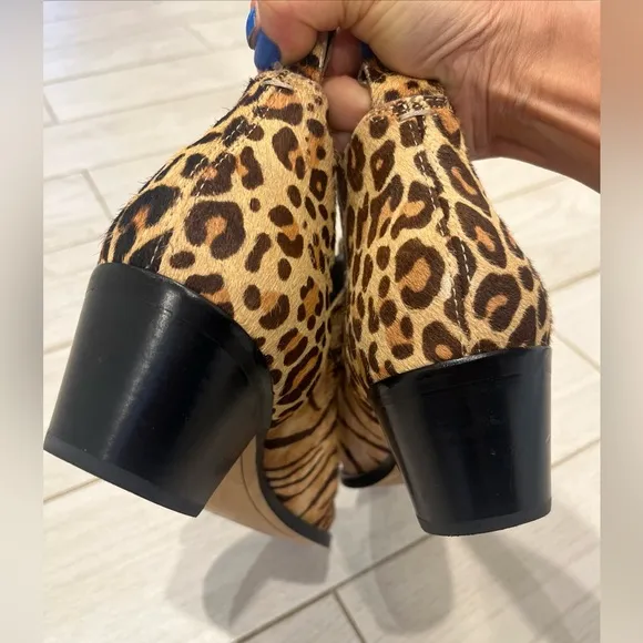 Dolce Vita Sonni Tiger/Calf Hair Animal Print Pointed Ankle Booties Women Size 9