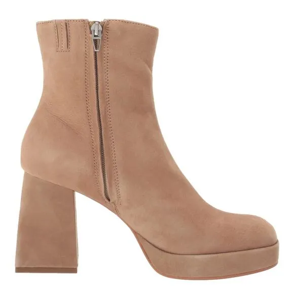 Dolce Vita Women's Ulyses Fashion Boot SZ 8 MSRP 190.00