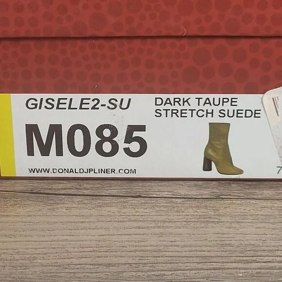 Donald J Pliner Gisele2 Suede Ankle Fashion Boots Sz 8.5M