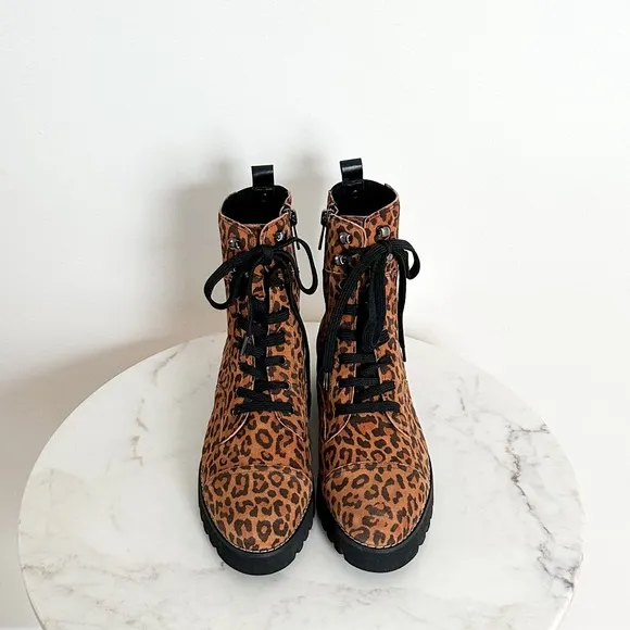 Donald Pliner New Ease Natural Leopard Boots Size 6.5