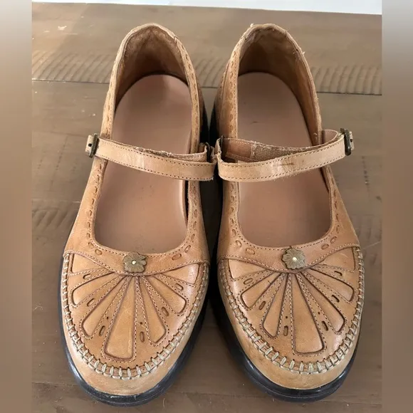 Dr. Comfort Paradise Women’s Tan Casual Shoes - Size 8XW