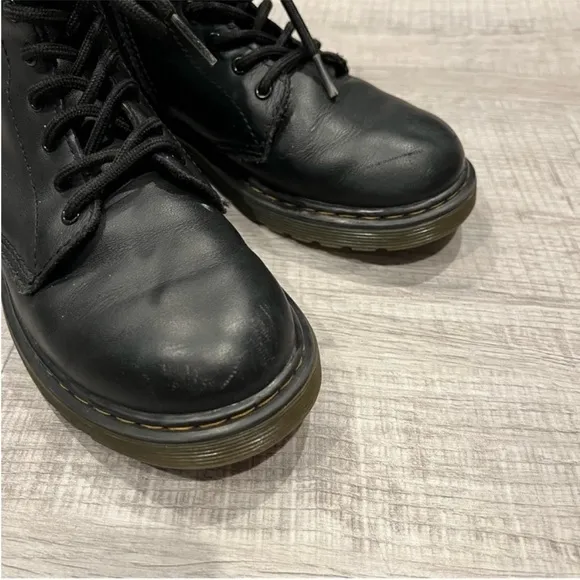 DR MARTEN DOC’S JUNIOR 1460 J SOFTY T LEATHER LACE UP BOOTS Size 4