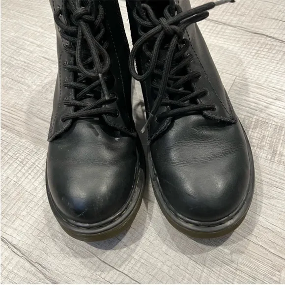 DR MARTEN DOC’S JUNIOR 1460 J SOFTY T LEATHER LACE UP BOOTS Size 4
