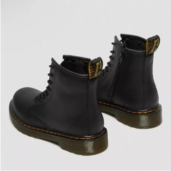 DR MARTEN DOC’S JUNIOR 1460 J SOFTY T LEATHER LACE UP BOOTS Size 4