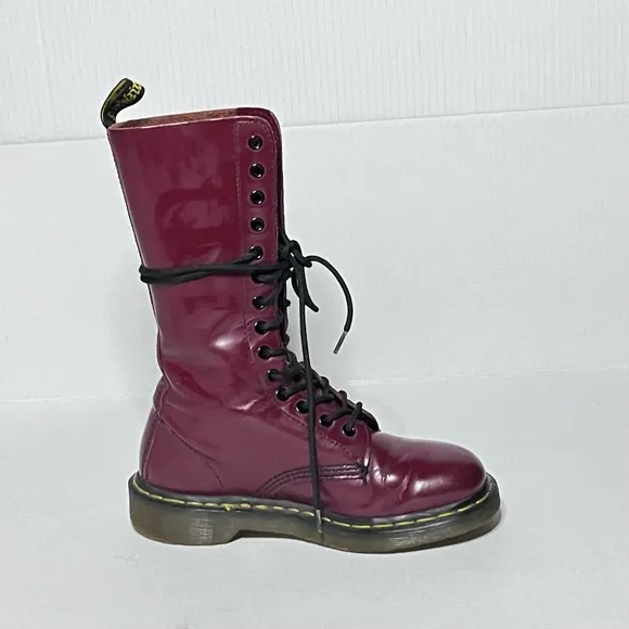 Dr. Martens 14-Eyelet Boot