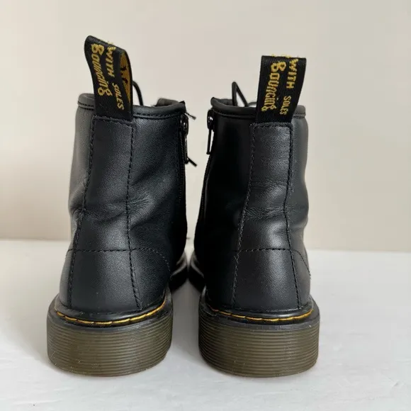 DR MARTENS 1460 J size US 4 M