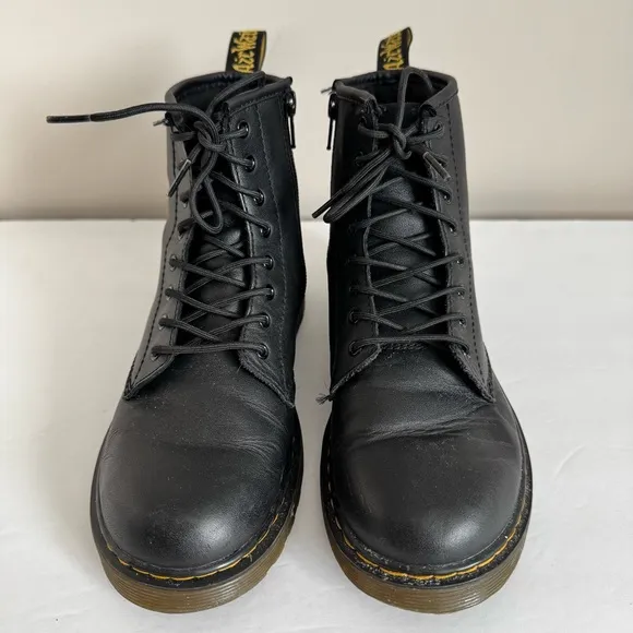 DR MARTENS 1460 J size US 4 M