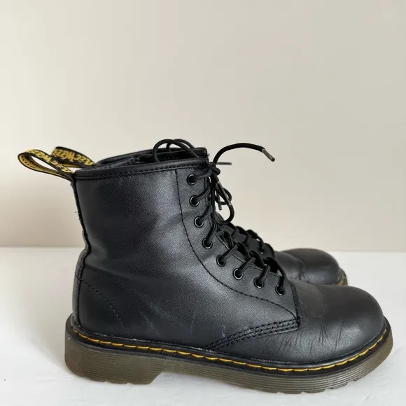 DR MARTENS 1460 J size US 4 M