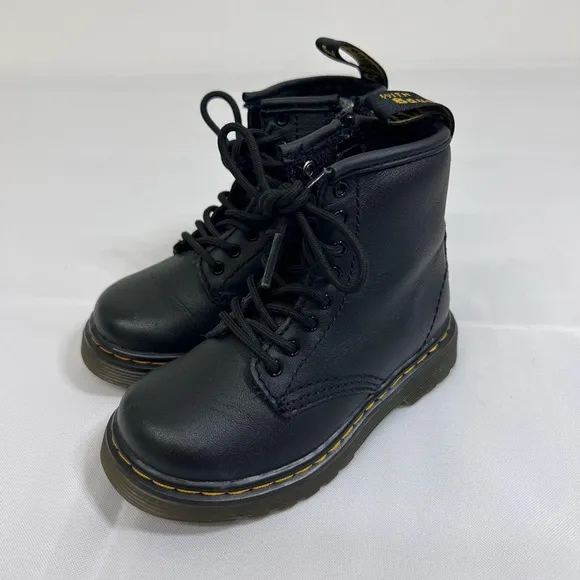 Dr. Martens 1460 SOFTY T LEATHER LACE UP BOOTS 🥾