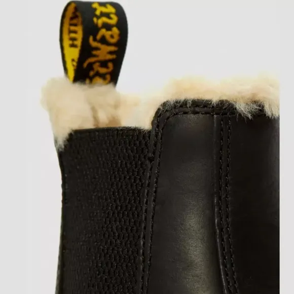 Dr. Martens 2976 Leonore Faux Fur Block Heel Lug Sole Chelsea Boots Size 6 NWT