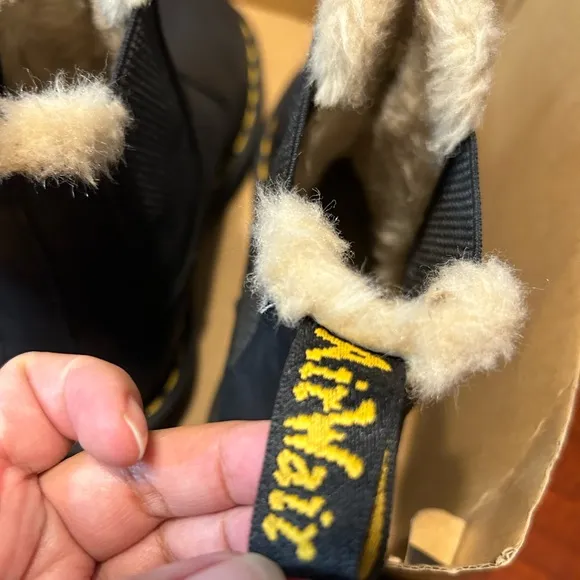 Dr. Martens 2976 Leonore Faux Fur Block Heel Lug Sole Chelsea Boots Size 6 NWT