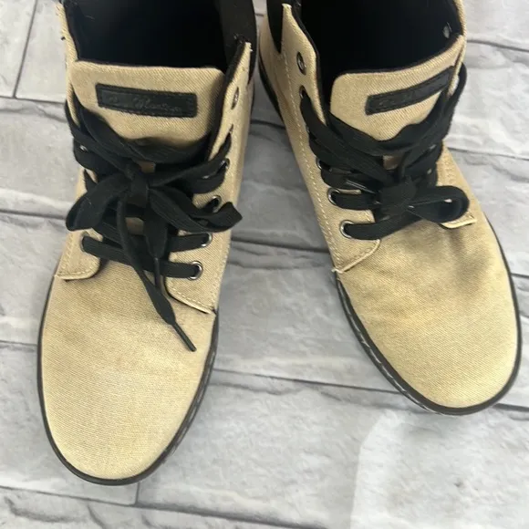 Dr Marten’s Airwair Maelly chukka ankle canvas tan booties size 7