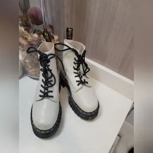 Dr. Martens Audrick 8-Eye Platform Combat Boots US 5 Ladies