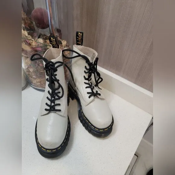 Dr. Martens Audrick 8-Eye Platform Combat Boots US 5 Ladies