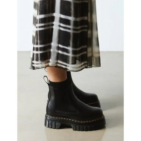 Dr. Martens Audrick Black Nappa Lux Leather Platform Chelsea Boots UK 6 NIB